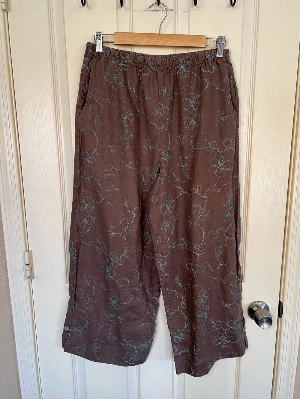 Willow 100% Linen Brown Embroidered Floral Crop Pants Size Large Y2K